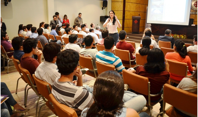 Ministra Paola Carvajal Participo En Conversatorio De La